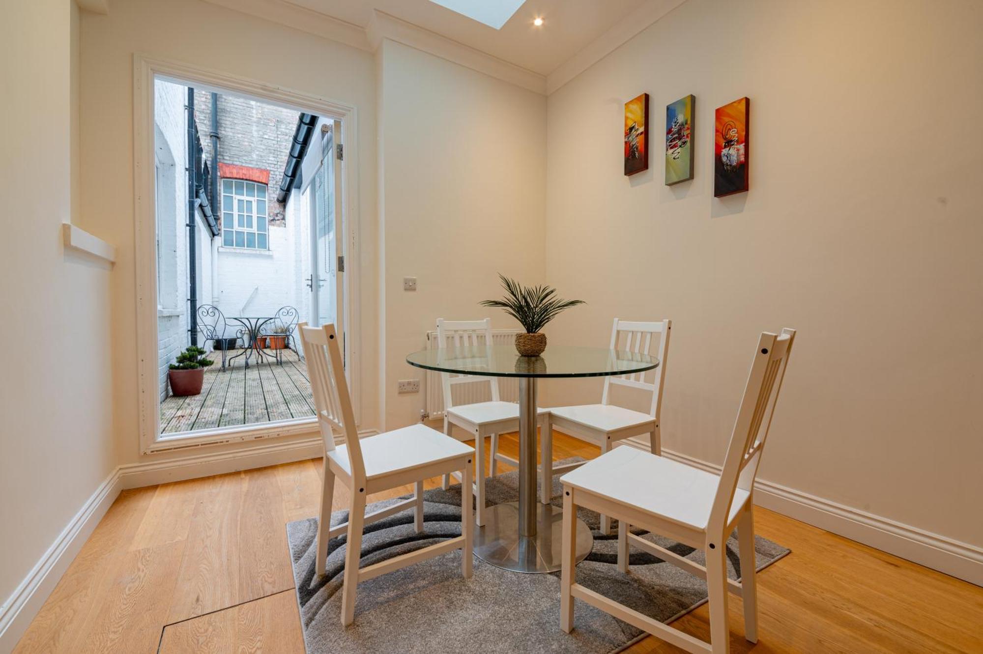 Bloomsbury City Escape Flat 1 London Exterior photo